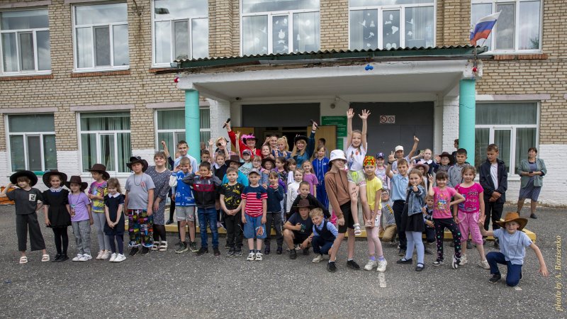 В Приморье общественники и сотрудники полиции организовали для детей праздничный квест